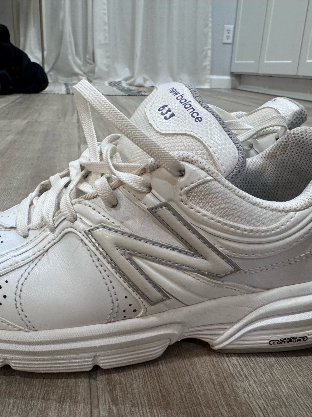 Vintage New Balance 633 woman’s White Leather & Mesh Sneakers